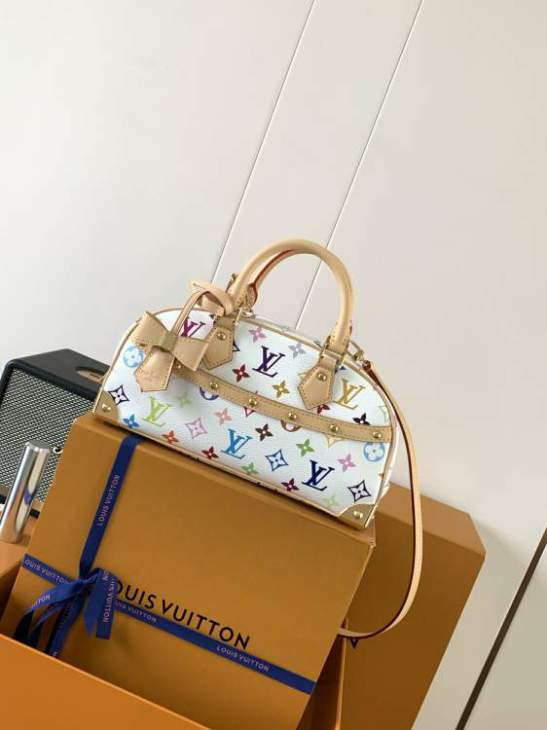 Picture of Louis Vuitton Handbags _SKUfw234161884fw